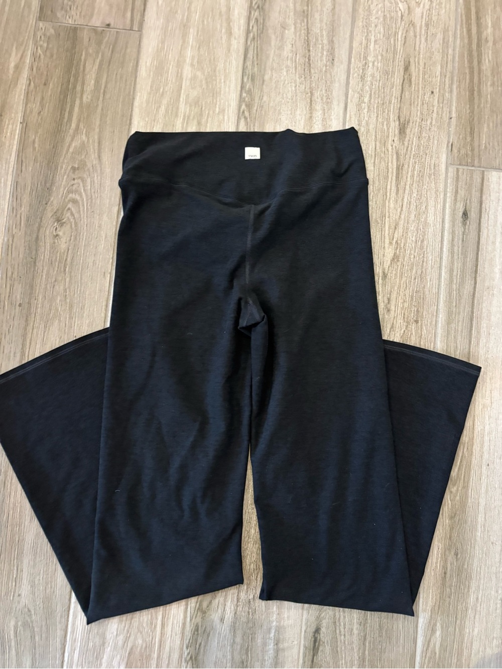 vuori flare leggings NWOT